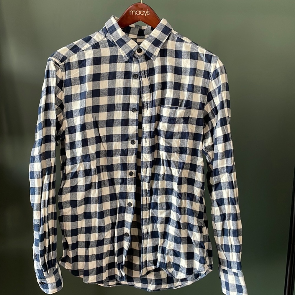 Uniqlo Long Sleeve Checkered Button Down Shirt (Size M)